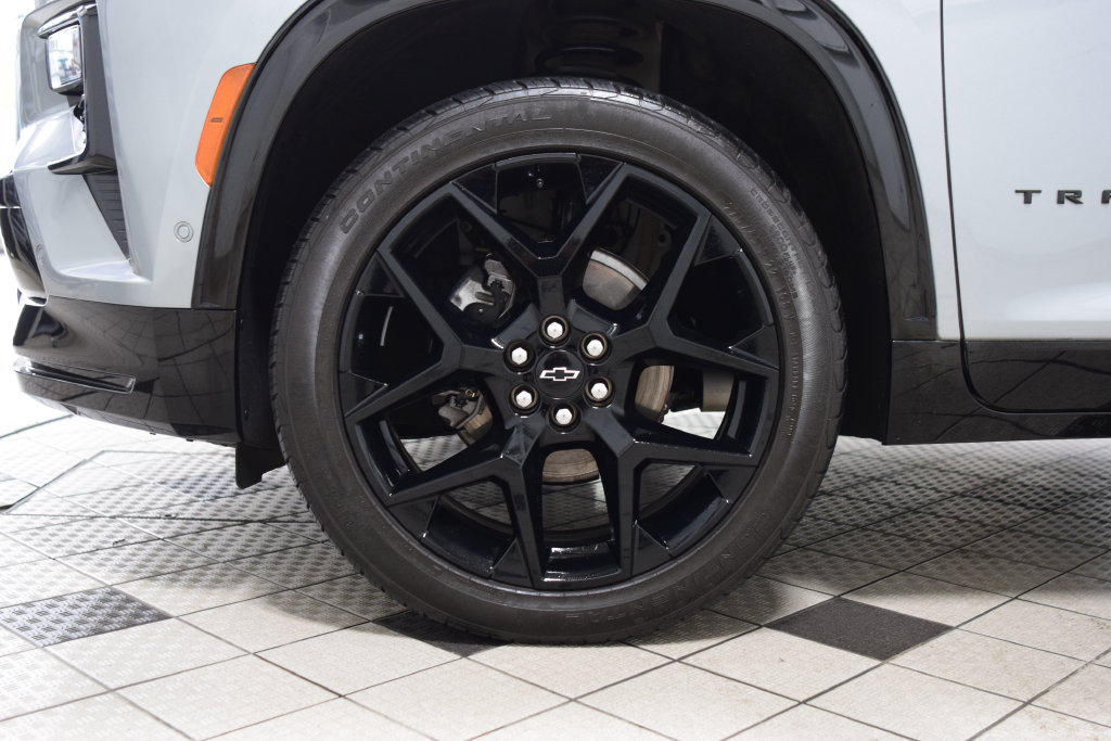 Used 2024 Chevrolet Traverse RS AWD/4WD image 30