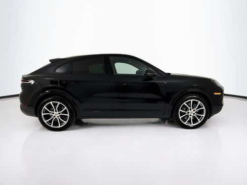 Certified 2024 Porsche Cayenne Coupe AWD/4WD image 8