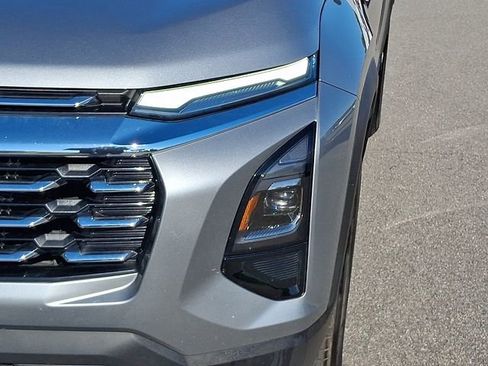 Used 2025 Chevrolet Equinox LT AWD/4WD image 9