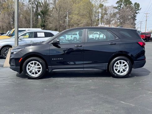 Used 2024 Chevrolet Equinox LS image 3
