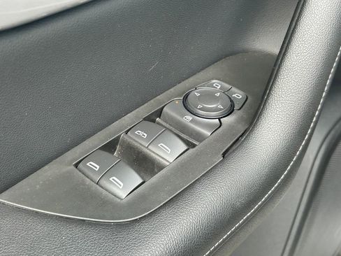 Used 2025 Chevrolet Blazer LT FWD image 21