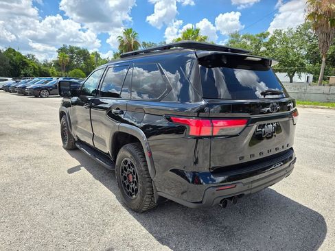 Used 2024 Toyota Sequoia TRD Pro AWD/4WD image 4