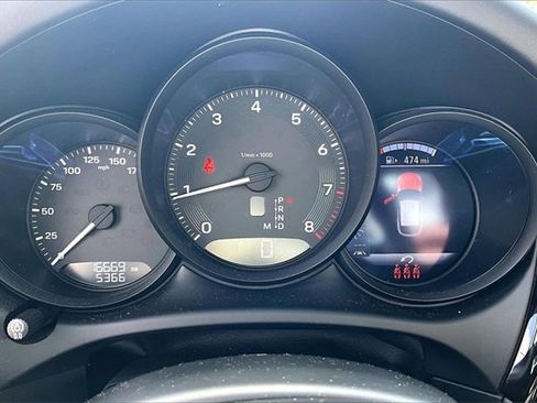 Used 2024 Porsche Macan image 12