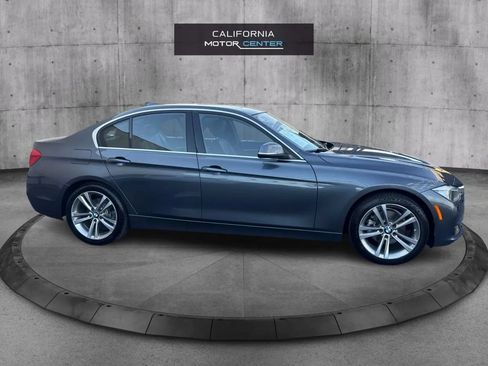 Used 2017 BMW 330i Sedan RWD image 4