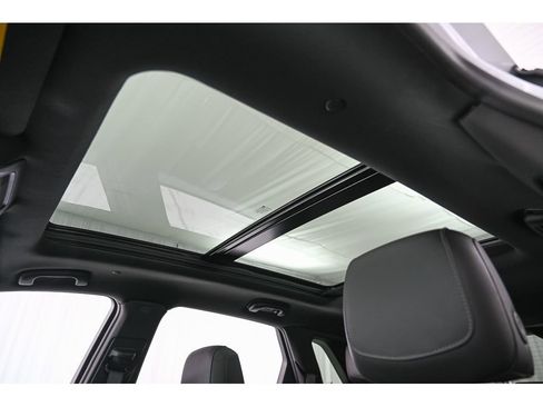 Certified 2025 Cadillac XT5 Premium Luxury image 10