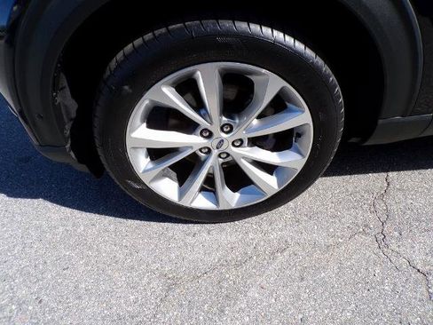 Certified 2021 Ford Explorer Platinum w/ Equipment Group 601A image 4