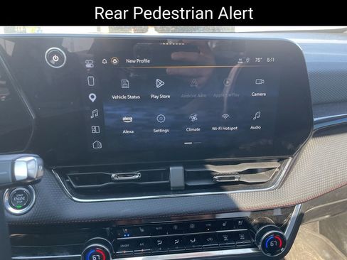 Used 2025 Chevrolet Equinox RS w/ Safety and Technology Package FWD image 17