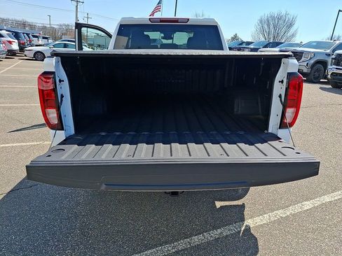Used 2025 GMC Sierra 1500 SLE w/ X31 Off-Road Package AWD/4WD image 28
