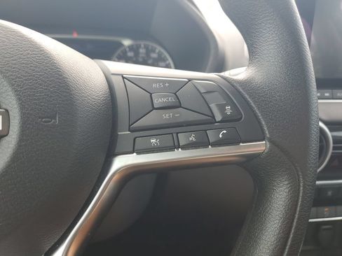 Used 2024 Nissan Sentra SV FWD image 20