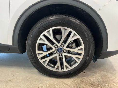 Used 2022 Ford Escape SEL image 12