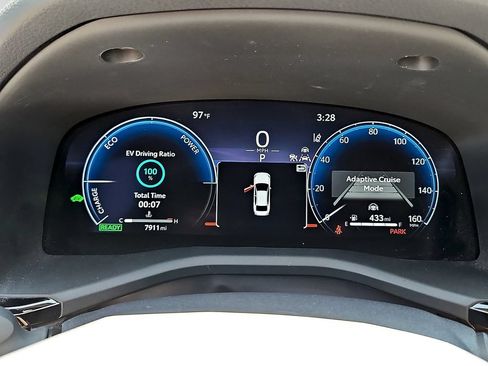 Used 2025 Toyota Camry XLE FWD image 20
