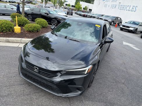 Used 2023 Honda Civic Sport image 5