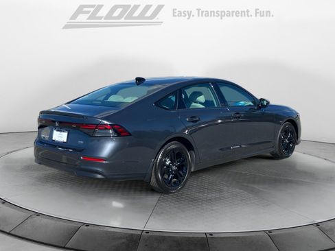 Certified 2025 Honda Accord SE image 9