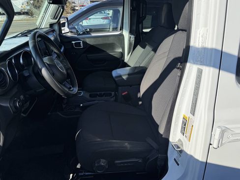Used 2023 Jeep Wrangler Unlimited Sport image 7