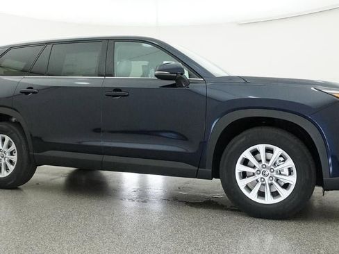 New 2026 Toyota Grand Highlander XLE FWD image 28