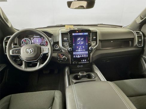 Used 2025 RAM 1500 Big Horn AWD/4WD image 31