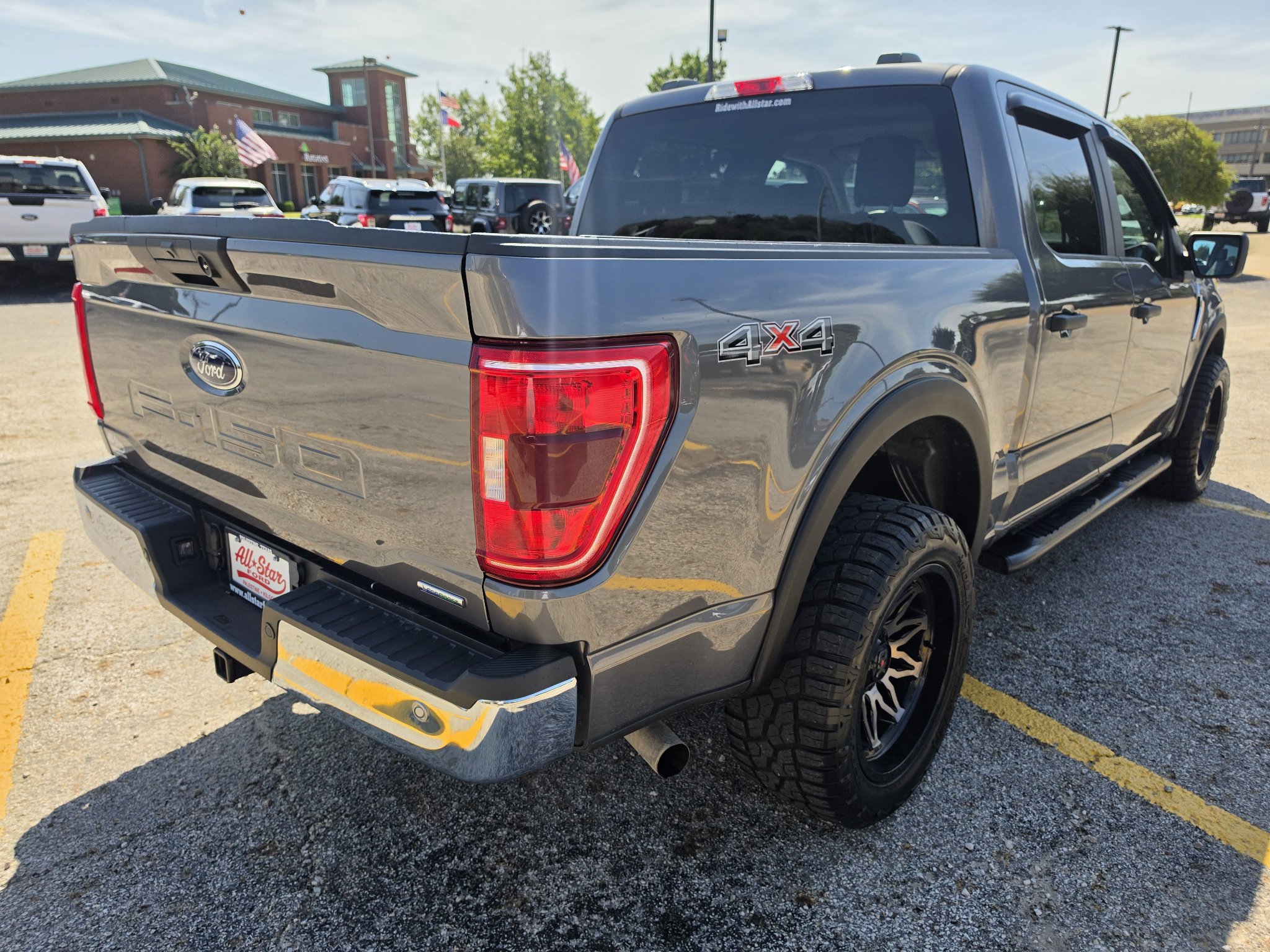 Used 2023 Ford F150 XLT w/ Trailer Tow Package AWD/4WD image 5