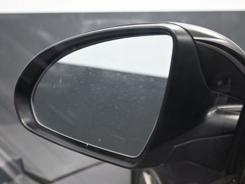 Used 2018 Kia Optima S FWD image 9