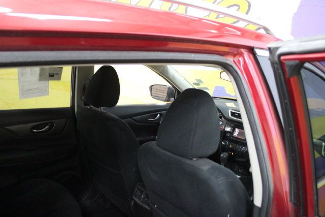Used 2015 Nissan Rogue SV FWD image 10