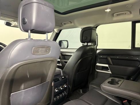 Used 2020 Land Rover Defender 110 SE image 26