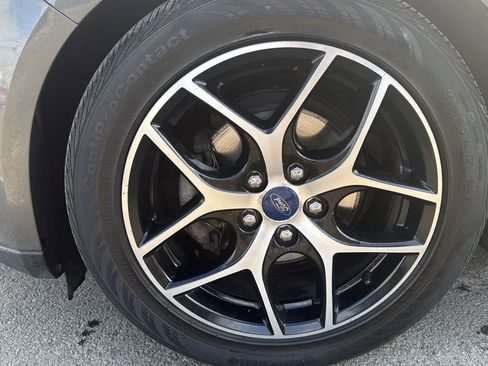 Used 2017 Ford Focus SEL image 11