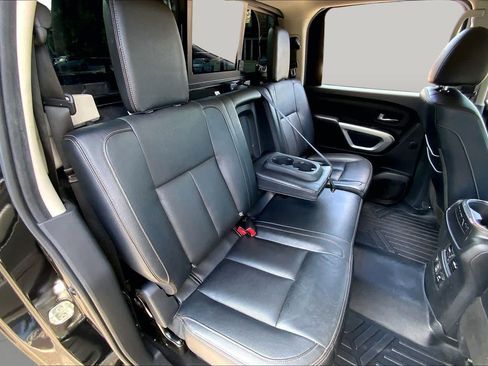 Used 2019 Nissan Titan SL w/ Chrome Package AWD/4WD image 20