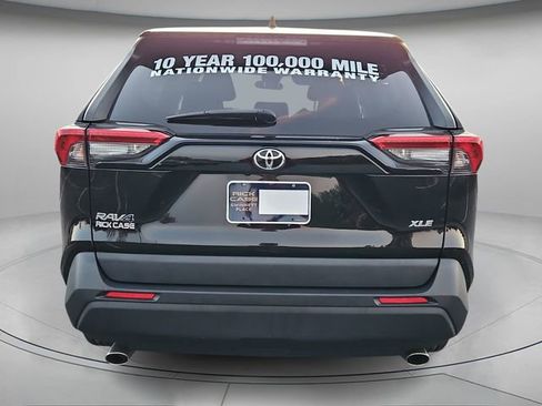 Used 2022 Toyota RAV4 XLE image 6