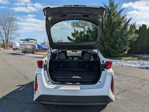 Used 2018 Toyota Prius Prime Premium image 7