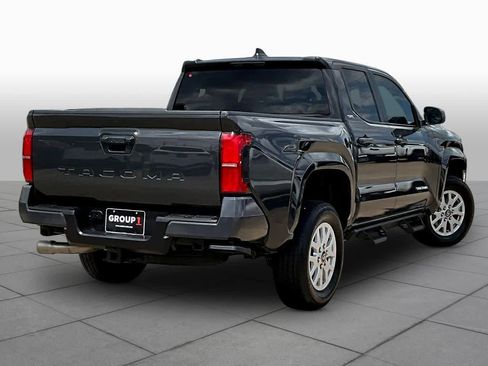 Used 2025 Toyota Tacoma SR5 image 13