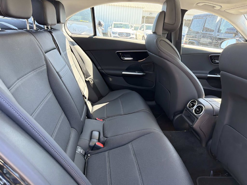 Used 2026 Mercedes-Benz C 300 Sedan image 9