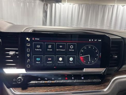 New 2025 GMC Sierra 1500 SLE w/ Preferred Package image 19