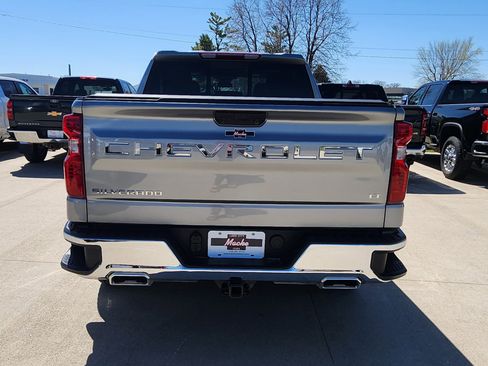 Used 2024 Chevrolet Silverado 1500 LT w/ Z71 Off-Road Package image 6