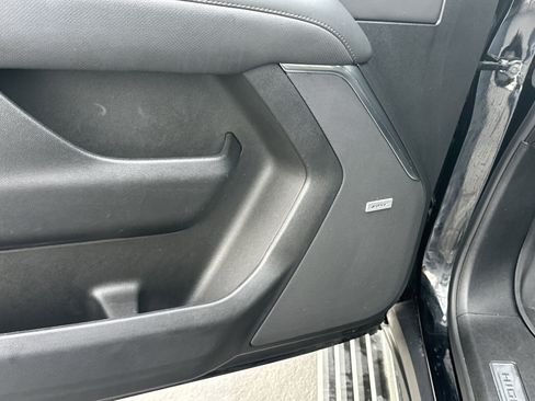 Certified 2025 Chevrolet Tahoe High Country image 13