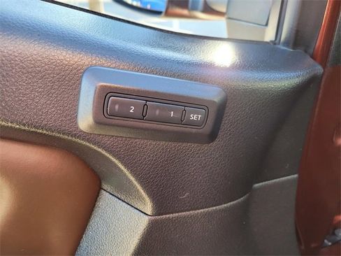 Used 2016 Nissan Titan Platinum Reserve image 22