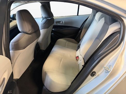 Used 2021 Toyota Corolla LE image 16