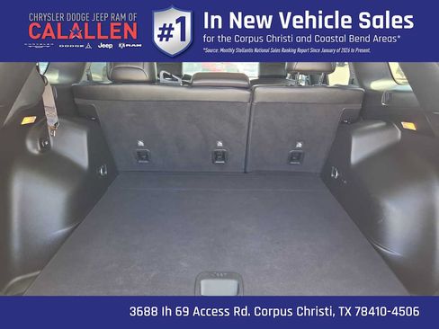 Used 2023 Jeep Cherokee Altitude Lux AWD/4WD image 26