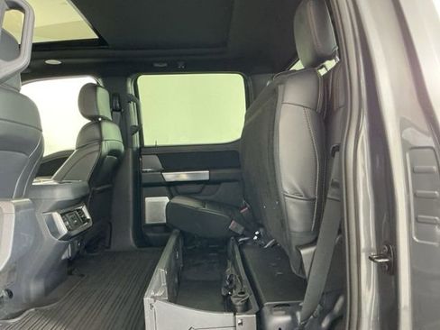 Used 2024 Ford F450 Platinum w/ FX4 Off-Road Package image 34