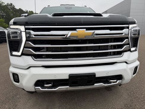 Used 2024 Chevrolet Silverado 3500 High Country w/ High Country Premium Package AWD/4WD image 24