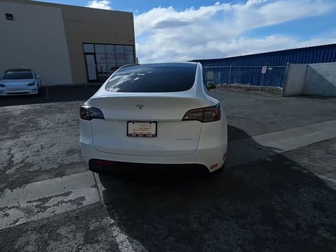 Used 2020 Tesla Model Y Long Range AWD/4WD image 3