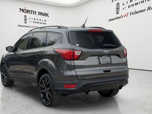 Used 2019 Ford Escape SE FWD image 5