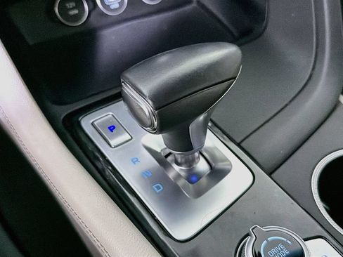 Used 2023 Genesis G70 2.0T RWD image 21