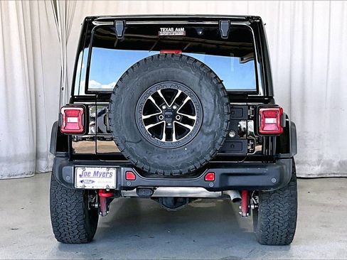 Used 2024 Jeep Wrangler Unlimited Rubicon image 4