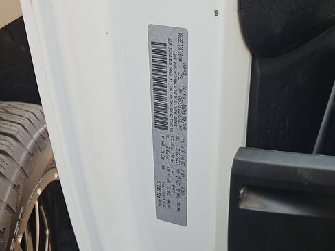 Used 2018 RAM ProMaster 2500 w/ Premium Appearance Group FWD image 28