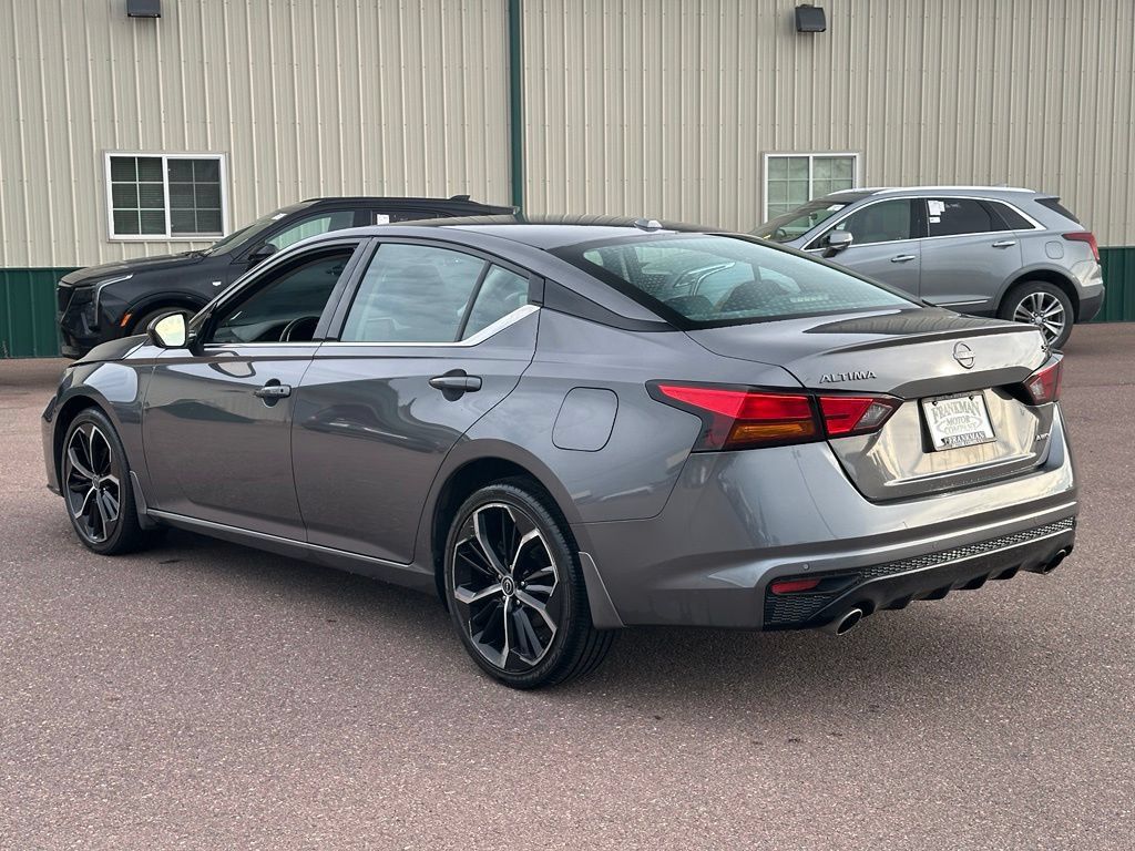 Used 2024 Nissan Altima 2.5 SR AWD/4WD image 5