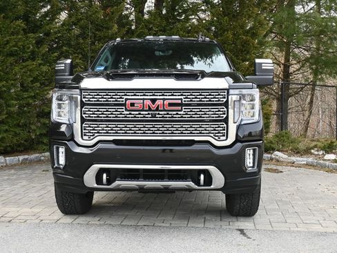 Used 2023 GMC Sierra 2500 Denali w/ Denali Black Diamond Edition AWD/4WD image 10