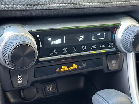 Certified 2025 Toyota RAV4 LE FWD image 25