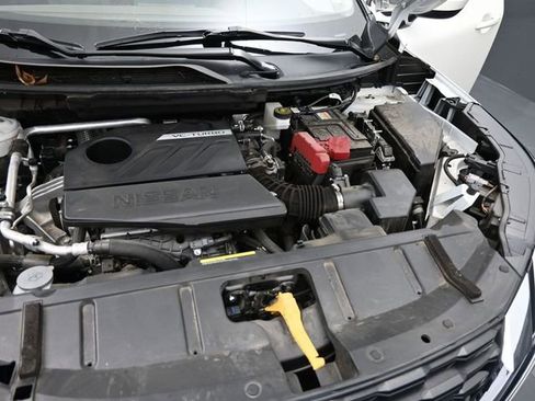 Used 2023 Nissan Rogue SV image 25