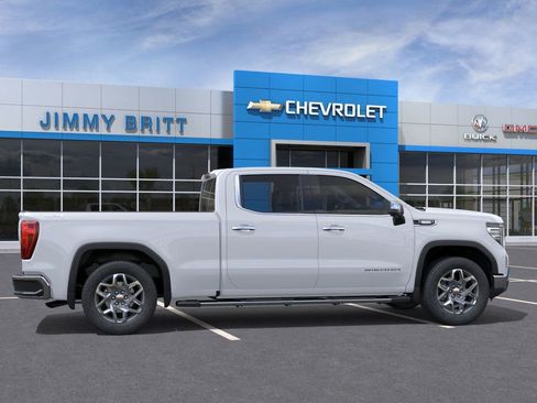 New 2026 GMC Sierra 1500 SLT image 12