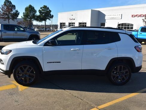 New 2026 Jeep Compass Latitude image 35