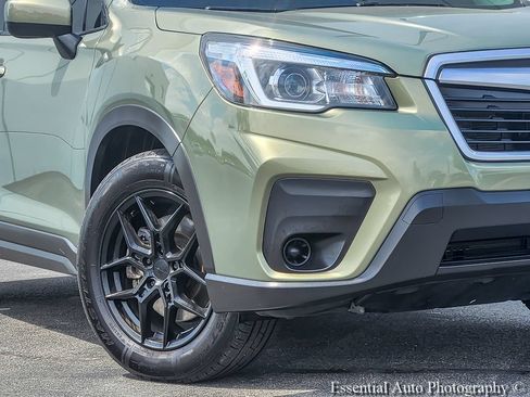 Used 2019 Subaru Forester Premium AWD/4WD image 3